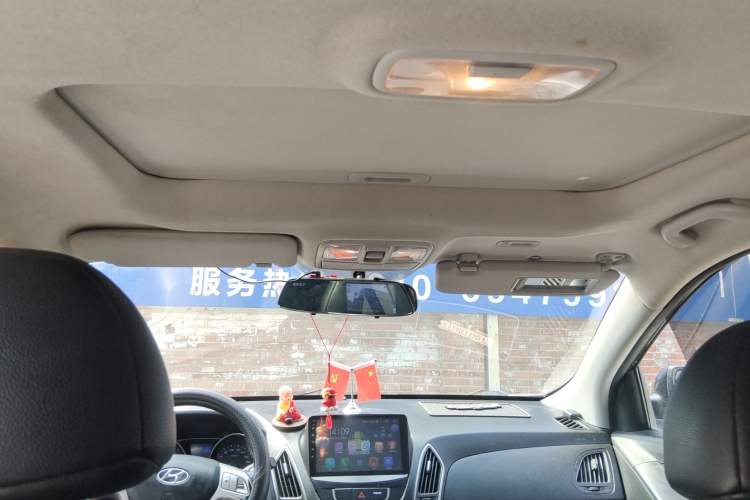 Used Hyundai ix35 2015 2.0L Automatic 2WD Smart Version China V Standard Headliner