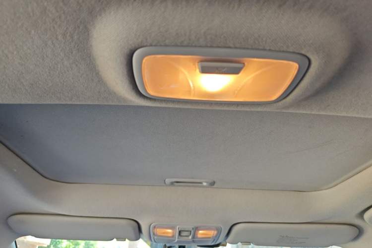 Used Hyundai ix35 2015 2.0L Automatic 2WD Smart Version China V Standard Headliner