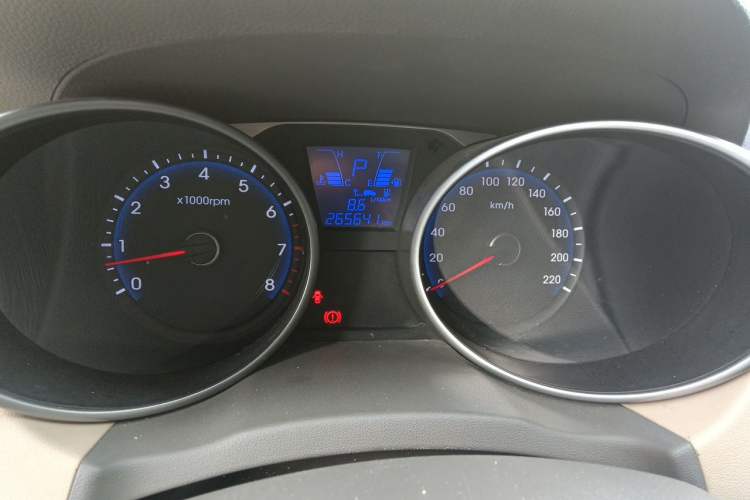 Used Hyundai ix35 2015 2.0L Automatic 2WD Smart Type China IV Instrument Cluster