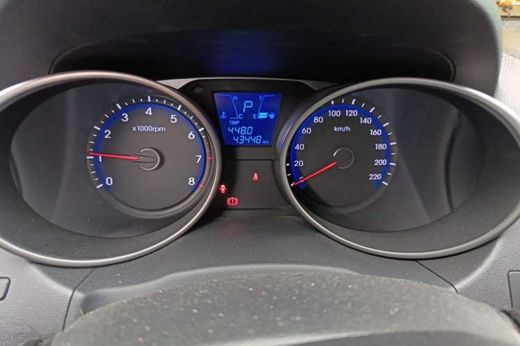 Used Hyundai ix35 2015 2.0L Automatic 2WD Smart Version China V Standard Instrument Cluster