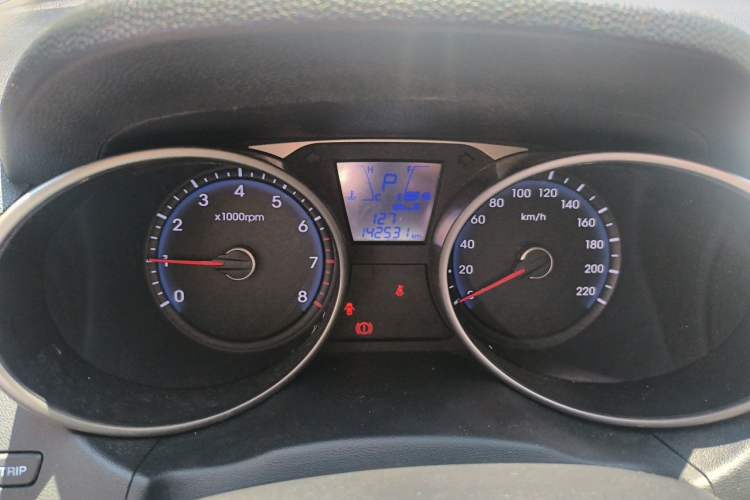 Used Hyundai ix35 2015 2.0L Automatic 2WD Comfort Edition China IV Standard Instrument Cluster