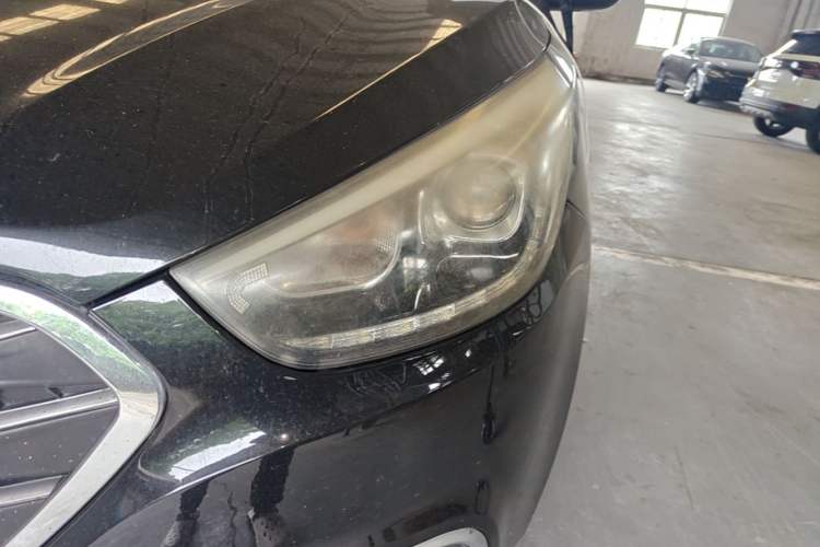 Used Hyundai ix35 2015 2.0L Automatic 2WD Smart Type China IV Left Front Headlight