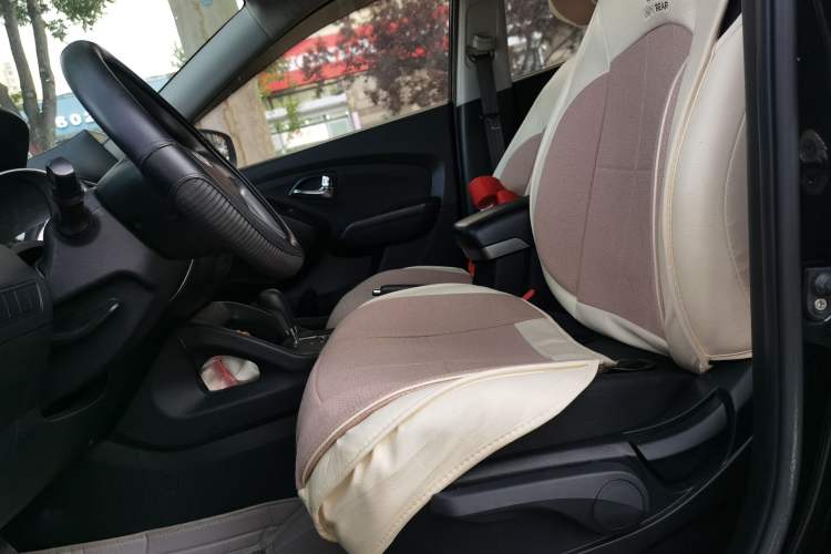 Used Hyundai ix35 2015 2.0L Automatic 2WD Comfort Edition China IV Standard Left Front Seat