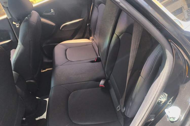 Used Hyundai ix35 2015 2.0L Automatic 2WD Comfort Edition China IV Standard Left Rear Seat