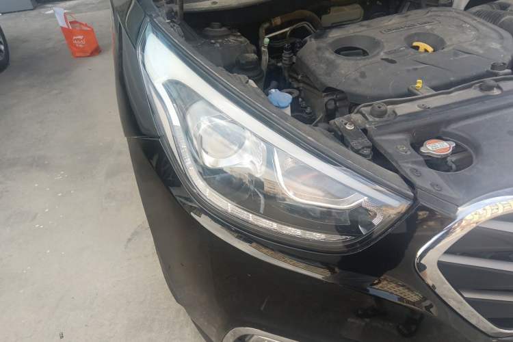 Used Hyundai ix35 2015 2.0L Automatic 2WD Smart Type China IV Right Front Headlight