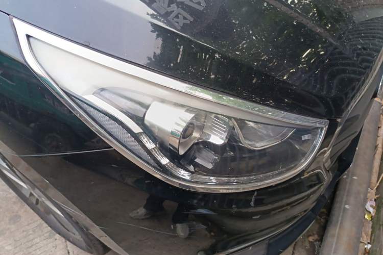 Used Hyundai ix35 2015 2.0L Automatic 2WD Smart Version China V Standard Right Front Headlight