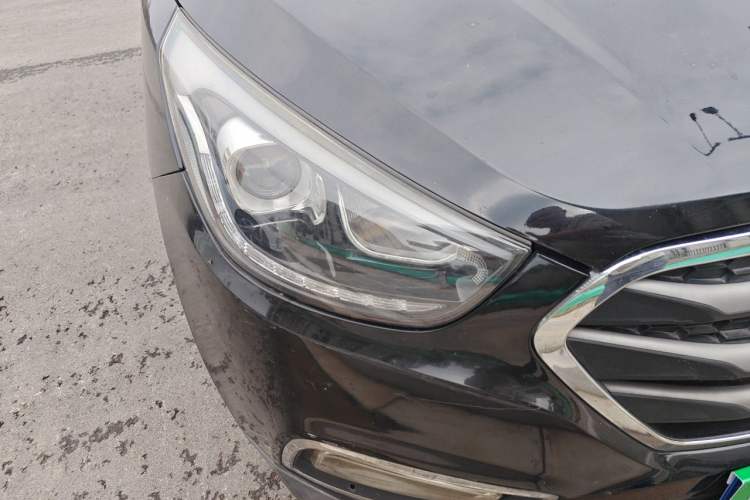 Used Hyundai ix35 2015 2.0L Automatic 2WD Smart Type China IV Right Front Headlight