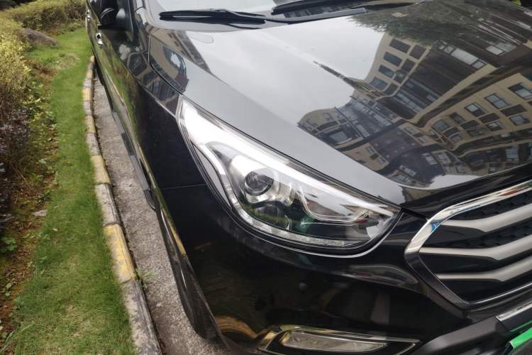 Used Hyundai ix35 2015 2.0L Automatic 2WD Smart Type China IV Right Front Headlight