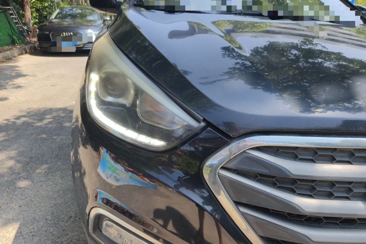 Used Hyundai ix35 2015 2.0L Automatic 2WD Smart Version China V Standard Right Front Headlight