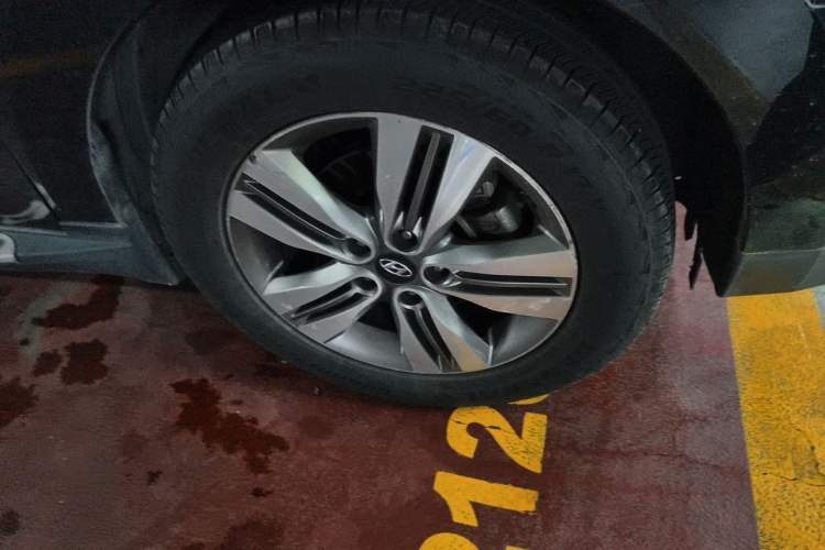 Used Hyundai ix35 2015 2.0L Automatic Two-Wheel Drive Leading Trim China V Standard Right Front Wheel Hub