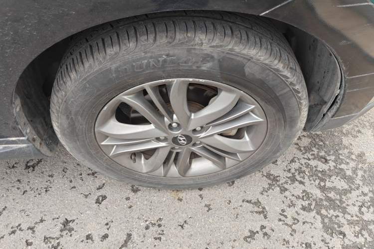Used Hyundai ix35 2015 2.0L Automatic 2WD Smart Type China IV Right Front Wheel Hub