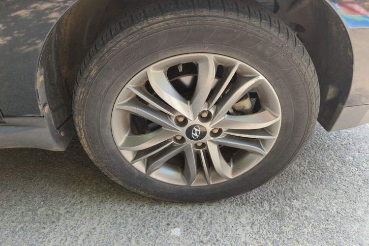 Used Hyundai ix35 2015 2.0L Automatic 2WD Smart Version China V Standard Right Front Wheel Hub