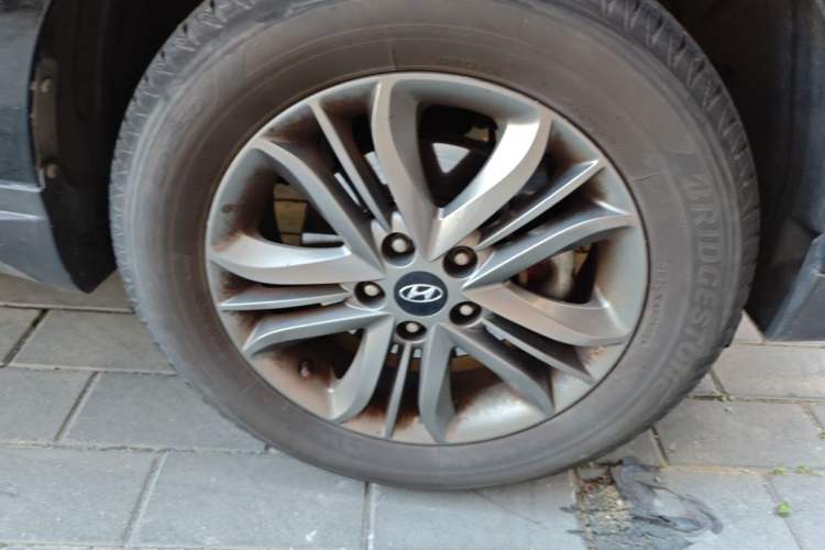 Used Hyundai ix35 2015 2.0L Automatic 2WD Smart Version China V Standard Right Front Wheel Hub