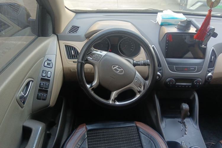 Used Hyundai ix35 2015 2.0L Automatic 2WD Smart Type China IV Steering Wheel