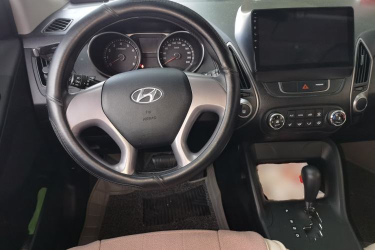 Used Hyundai ix35 2015 2.0L Automatic 2WD Comfort Edition China IV Standard Steering Wheel