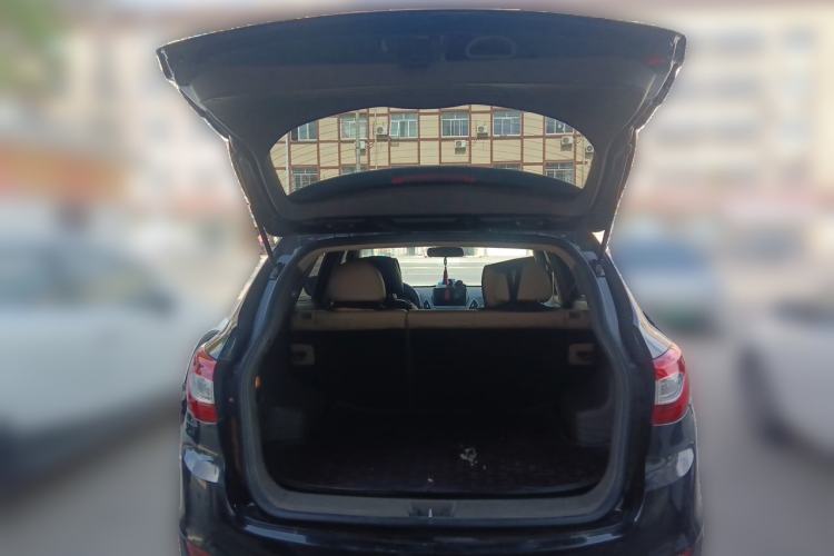 Used Hyundai ix35 2015 2.0L Automatic 2WD Smart Type China IV Trunk