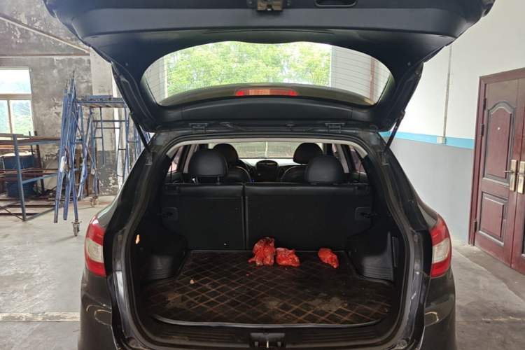 Used Hyundai ix35 2015 2.0L Automatic 2WD Smart Type China IV Trunk