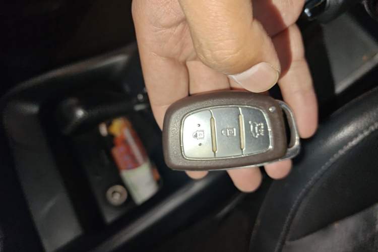 Used Hyundai ix35 2015 2.0L Automatic 2WD Smart Type China IV Vehicle Key