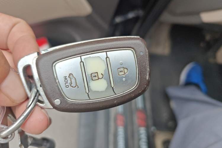 Used Hyundai ix35 2015 2.0L Automatic 2WD Smart Type China IV Vehicle Key