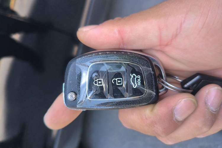 Used Hyundai ix35 2015 2.0L Automatic 2WD Comfort Edition China IV Standard Vehicle Key
