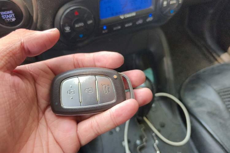 Used Hyundai ix35 2015 2.0L Automatic 2WD Smart Version China V Standard Vehicle Key