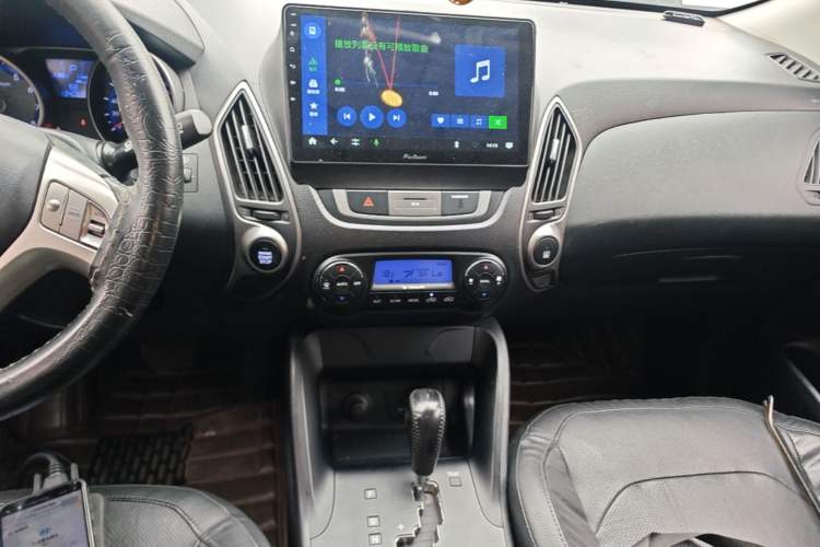 Used Hyundai ix35 2015 2.0L Automatic 4x4 Smart Version China IV Standard Audio And AC Panel