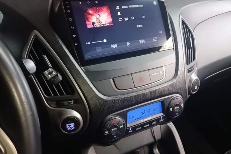 Used Hyundai ix35 2015 2.0L Automatic 2WD Smart Type China IV Audio And AC Panel