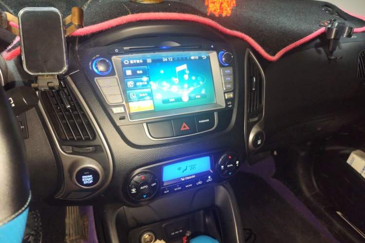 Used Hyundai ix35 2015 2.0L Automatic 2WD Smart Type China IV Audio And AC Panel