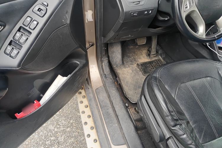 Used Hyundai ix35 2015 2.0L Automatic 2WD Smart Type China IV Driver Seat