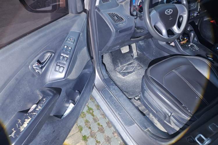 Used Hyundai ix35 2015 2.0L Automatic 2WD Comfort Edition China V Standard Driver Seat