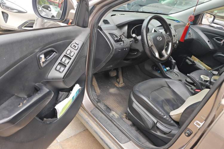 Used Hyundai ix35 2015 2.0L Automatic 2WD Smart Type China IV Driver Seat