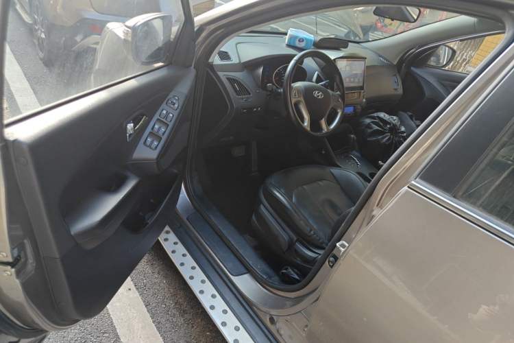 Used Hyundai ix35 2015 2.0L Automatic 2WD Smart Type China IV Driver Seat