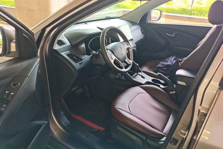 Used Hyundai ix35 2015 2.0L Automatic 2WD Comfort Edition China IV Standard Driver Seat