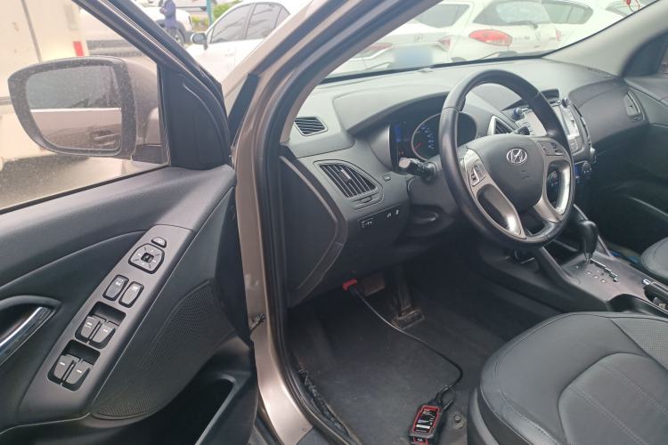 Used Hyundai ix35 2015 2.0L Automatic 2WD Smart Type China IV Driver Seat
