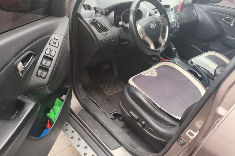 Used Hyundai ix35 2015 2.0L Automatic 2WD Smart Type China IV Driver Seat