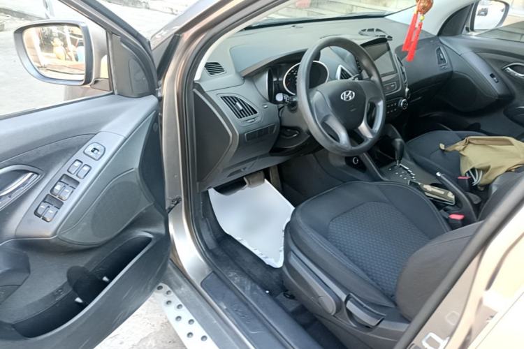 Used Hyundai ix35 2015 2.0L Automatic 2WD Comfort Edition China IV Standard Driver Seat