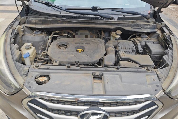 Used Hyundai ix35 2015 2.0L Automatic 2WD Smart Type China IV Engine Bay