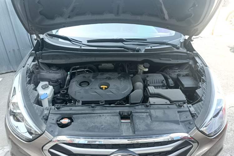 Used Hyundai ix35 2015 2.0L Automatic 2WD Comfort Edition China IV Standard Engine Bay