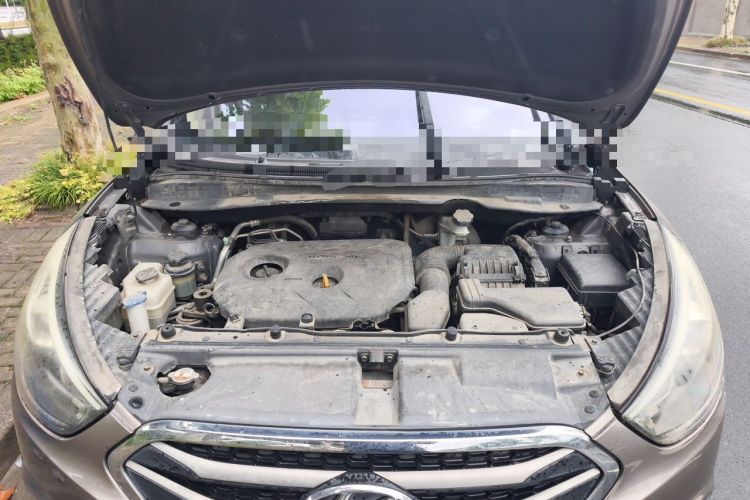 Used Hyundai ix35 2015 2.0L Automatic 2WD Smart Type China IV Engine Bay