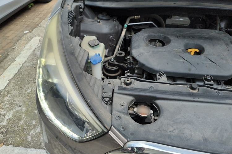 Used Hyundai ix35 2015 2.0L Automatic 2WD Smart Type China IV Engine Bay Right