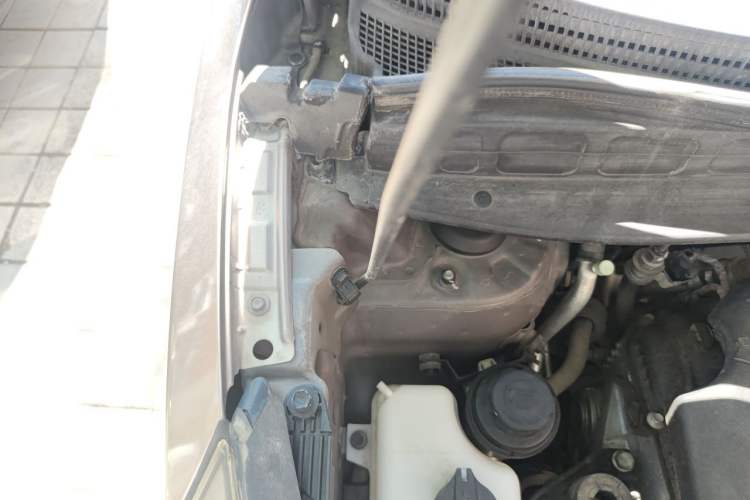 Used Hyundai ix35 2015 2.0L Automatic 2WD Comfort Edition China IV Standard Engine Bay Right