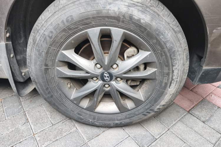 Used Hyundai ix35 2015 2.0L Automatic 2WD Comfort Edition China IV Standard Exterior 1