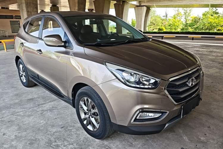 Used Hyundai ix35 2015 2.0L Automatic 2WD Comfort Edition China IV Standard Exterior 1