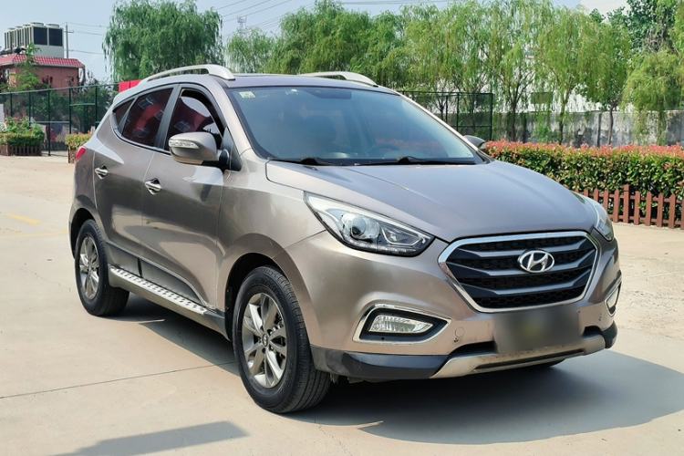 Used Hyundai ix35 2015 2.0L Automatic 2WD Comfort Edition China IV Standard Exterior 2