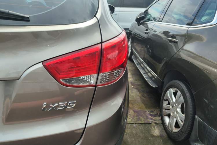 Used Hyundai ix35 2015 2.0L Automatic 2WD Comfort Edition China V Standard Exterior 3