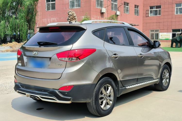 Used Hyundai ix35 2015 2.0L Automatic 2WD Comfort Edition China IV Standard Exterior 3