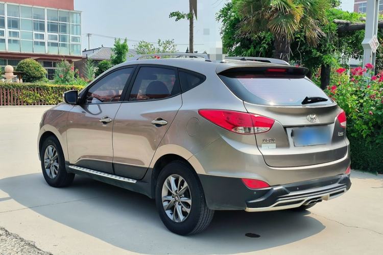 Used Hyundai ix35 2015 2.0L Automatic 2WD Comfort Edition China IV Standard Exterior 4