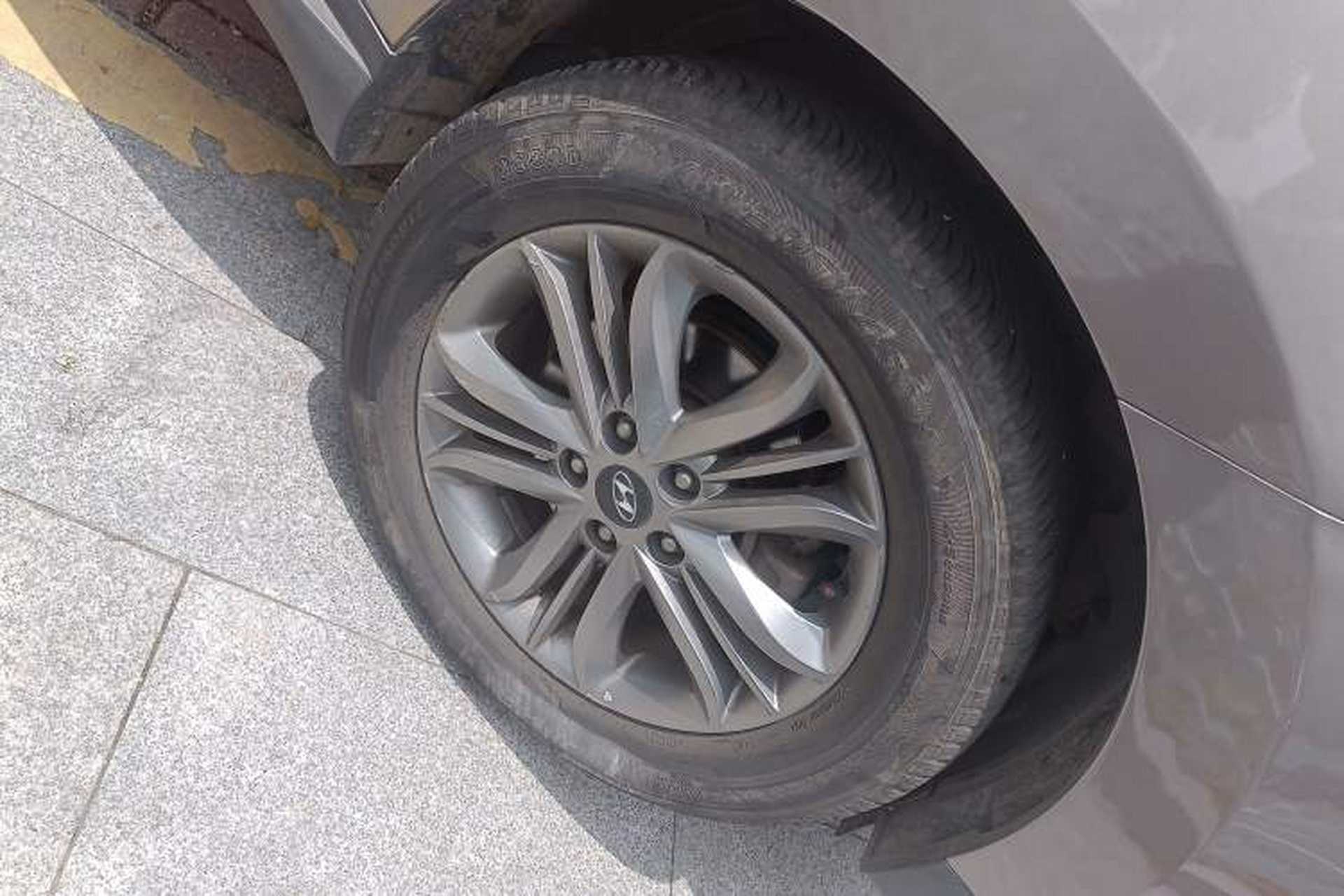 Used Hyundai ix35 2015 2.0L Automatic 2WD Smart Type China IV Exterior 7