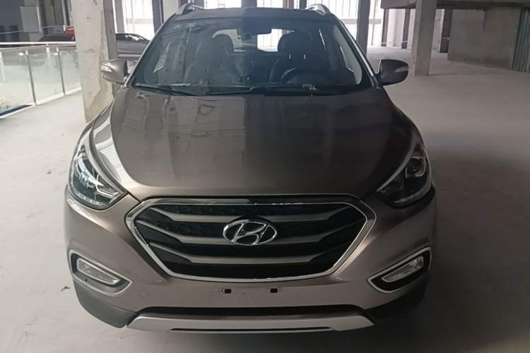 Used Hyundai ix35 2015 2.0L Automatic 2WD Smart Type China IV Front