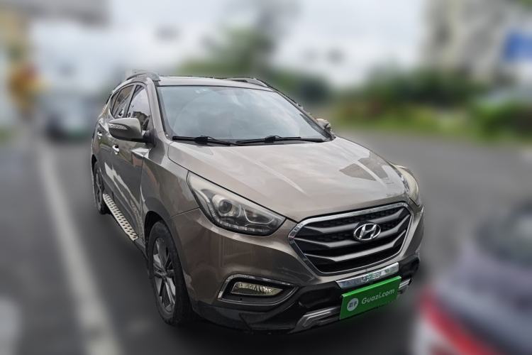 Used Hyundai ix35 2015 2.0L Automatic 2WD Smart Type China IV Front Right 45 Deg